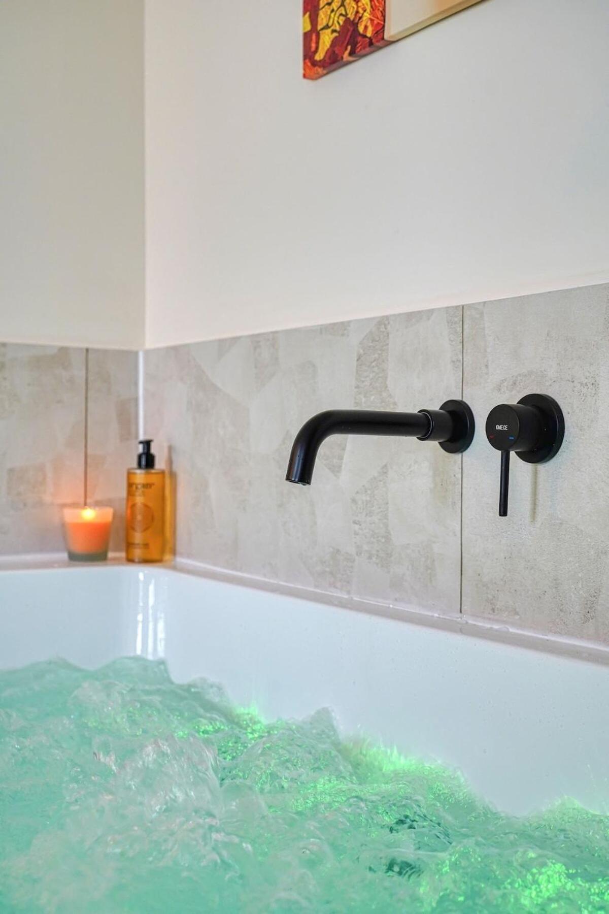 Inn Place To Be Paris La Defense Курбевуа Екстер'єр фото