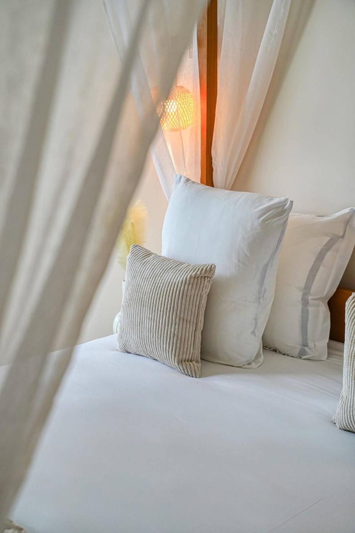 Inn Place To Be Paris La Defense Курбевуа Екстер'єр фото