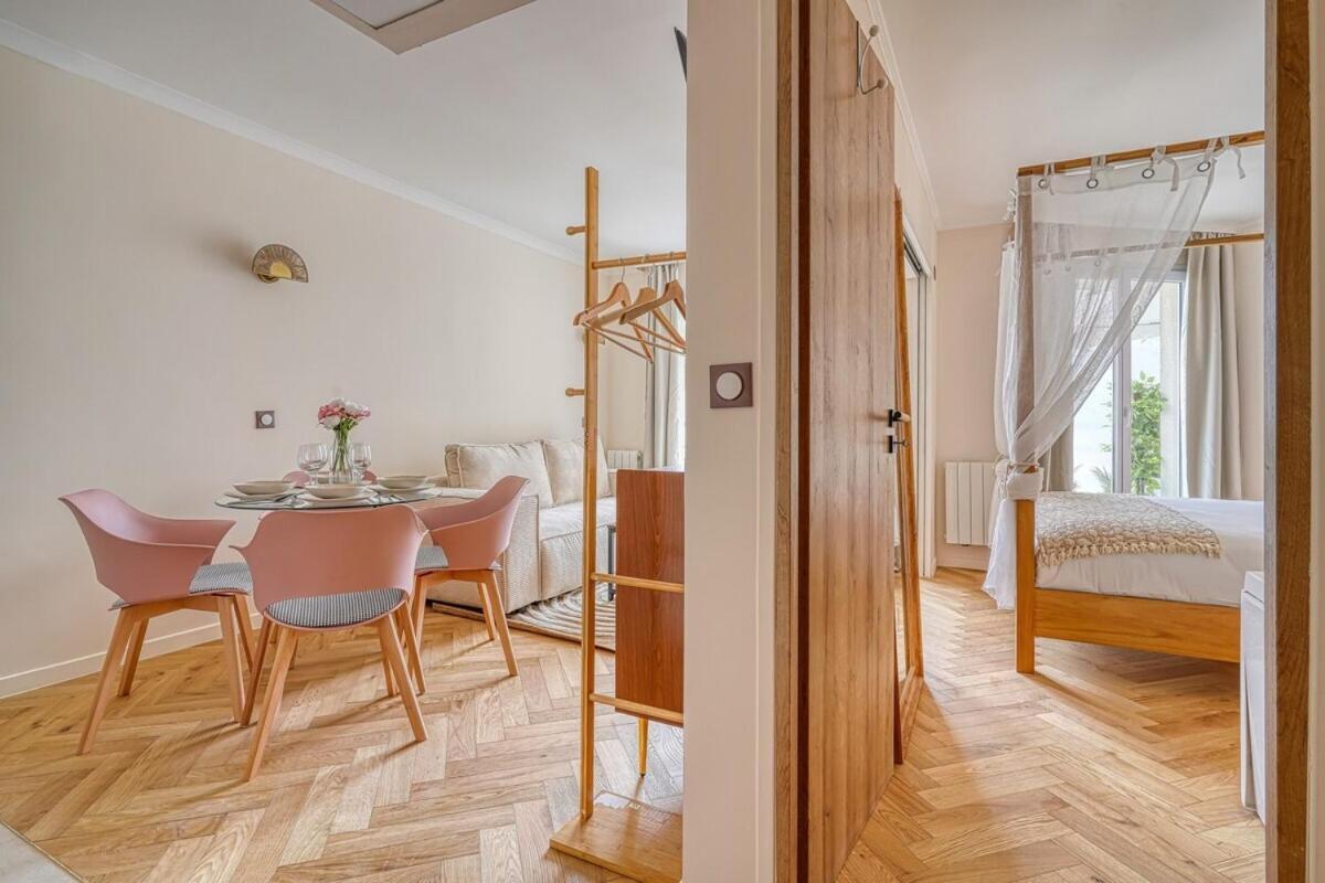 Inn Place To Be Paris La Defense Курбевуа Екстер'єр фото