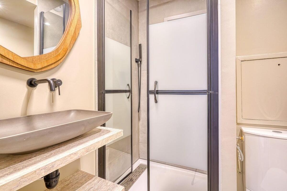 Inn Place To Be Paris La Defense Курбевуа Екстер'єр фото