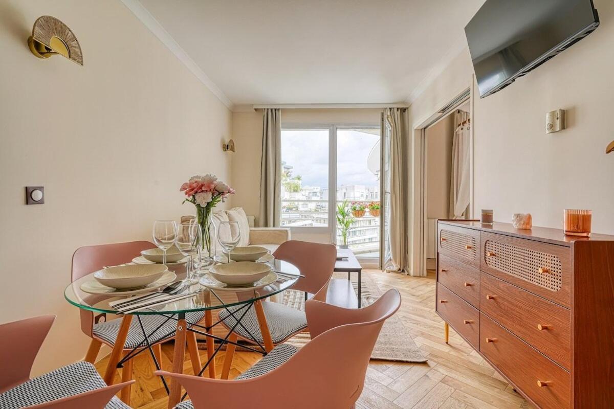 Inn Place To Be Paris La Defense Курбевуа Екстер'єр фото