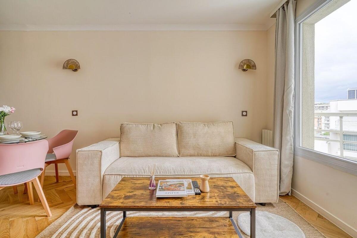 Inn Place To Be Paris La Defense Курбевуа Екстер'єр фото